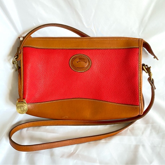 Dooney & Bourke Handbags - Dooney & Bourke R20 Vintage Leather Handbag Clutch Crossbody